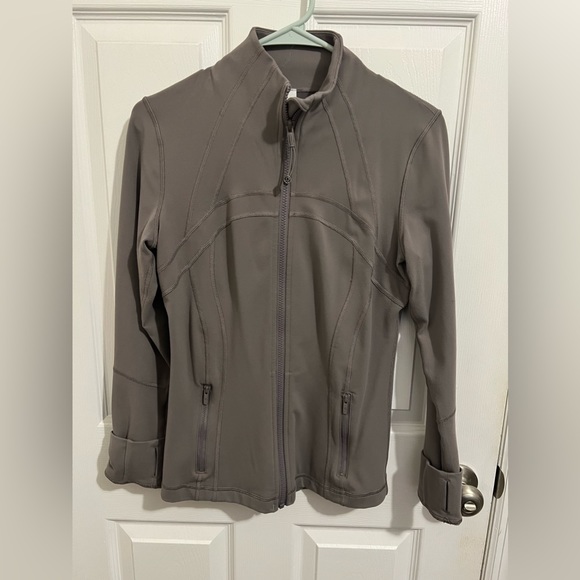 Lululemon, Size 8, Lunar Rock Color - Picture 1 of 3